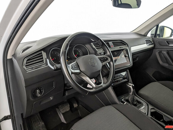 2021 Volkswagen Tiguan II Рестайлинг, белый, 2999000 рублей - вид 16