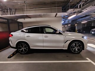 2020 BMW X6 M50i III (G06), белый, 9500000 рублей, вид 3