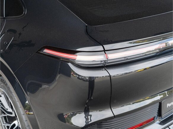 2026 Porsche Cayenne S Electric Coupé IV, чёрный, 25630000 рублей - вид 24