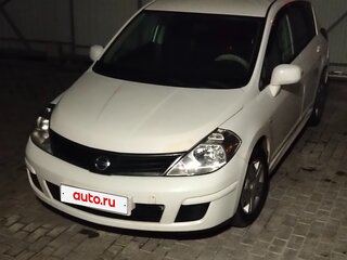 2013 Nissan Tiida I Рестайлинг, белый, 750000 рублей, вид 1
