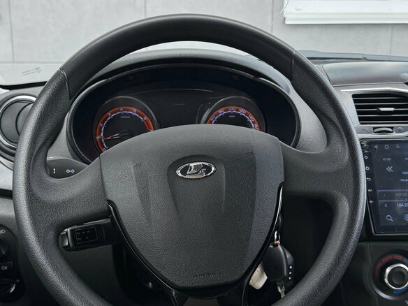2023 Lada (ВАЗ) Granta Cross I Рестайлинг, белый, 970000 рублей - вид 13