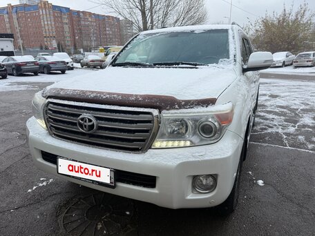 2012 Toyota Land Cruiser 200 Series Рестайлинг 1, белый, 3599000 рублей, вид 1