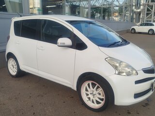 2008 Toyota Ractis I, белый, 670000 рублей, вид 2