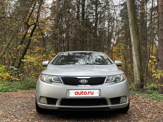 2012 Kia Cerato 6-speed II, серебристый, 850000 рублей, вид 2