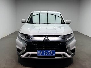 2022 Mitsubishi Outlander III Рестайлинг 3, белый, 2100111 рублей, вид 2