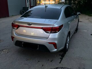 2017 Kia Rio IV, серебристый, 1320000 рублей, вид 5