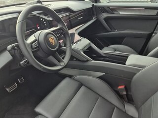 2026 Porsche Cayenne Electric IV, серый, 24000000 рублей, вид 5