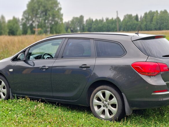 2013 Opel Astra J Рестайлинг, серый, 560000 рублей - вид 8