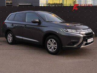 2020 Mitsubishi Outlander III Рестайлинг 3, серый, 2550000 рублей, вид 3
