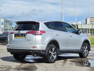 2018 Toyota RAV4 IV (XA40) Рестайлинг, серебристый, 2100000 рублей, вид 5