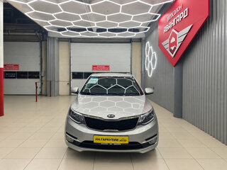 2015 Kia Rio III, серебристый, 750000 рублей, вид 4