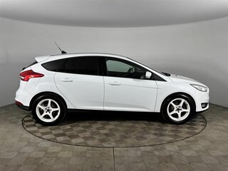 2017 Ford Focus III Рестайлинг, белый, 1050000 рублей, вид 4