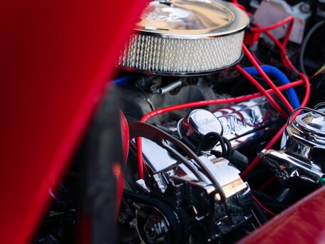 1985 Chevrolet Corvette C4, красный, 3400000 рублей, вид 5