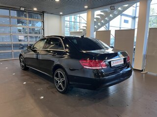 2013 Mercedes-Benz E-Класс 200 IV (W212, S212, C207) Рестайлинг, чёрный, 1820000 рублей, вид 5