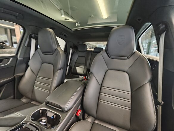 2026 Porsche Cayenne Coupé III Рестайлинг, серый, 21990000 рублей - вид 25