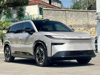 2026 Toyota bZ3X 58.3 kWh, бежевый, 3000017 рублей, вид 5