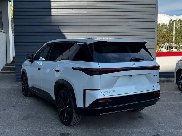 2026 Toyota bZ3X 58.3 kWh, белый, 2780000 рублей - вид 3