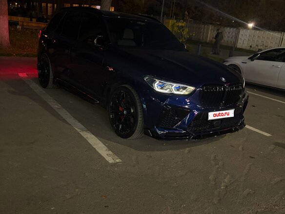 2020 BMW X5 40i IV (G05/G18), синий, 7200000 рублей - вид 4