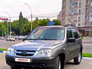 2016 Chevrolet Niva I Рестайлинг, серый, 620000 рублей, вид 1