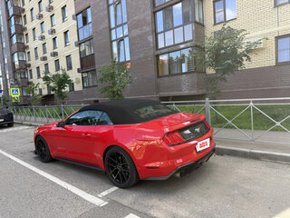 2019 Ford Mustang VI Рестайлинг, красный, 3300000 рублей, вид 3