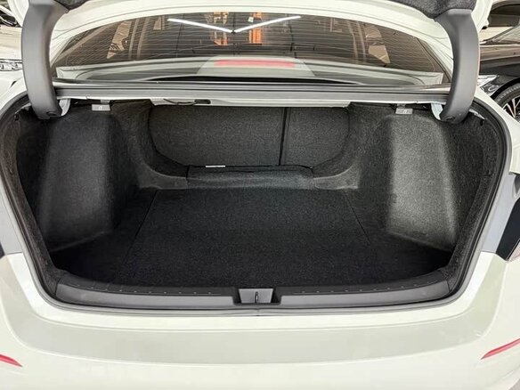 2022 Honda Civic XI, белый - вид 15
