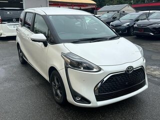 2019 Toyota Sienta II Рестайлинг, белый, 1300088 рублей, вид 3