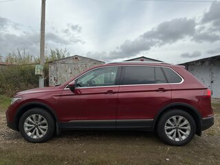 2020 Volkswagen Tiguan II Рестайлинг, красный, 2850000 рублей, вид 5