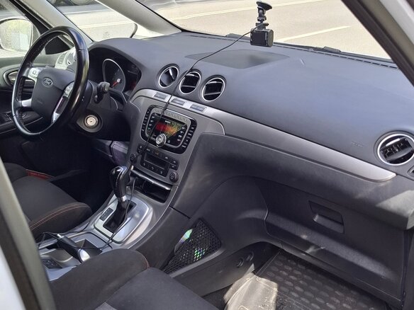2011 Ford S-MAX I Рестайлинг, белый, 1300000 рублей - вид 7