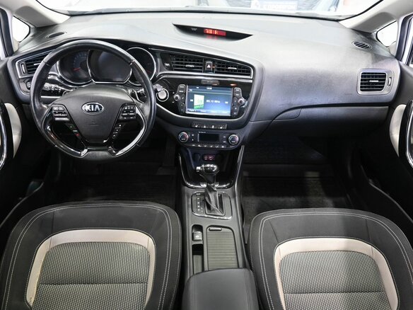 2016 Kia Ceed II Рестайлинг, серебристый, 1294900 рублей - вид 11