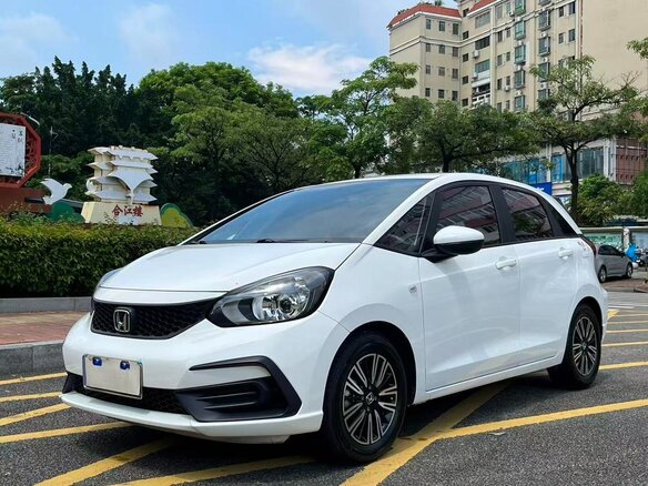 2023 Honda Fit IV Рестайлинг, белый, 1285005 рублей