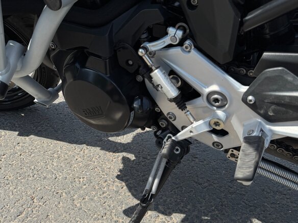2020 BMW F 900 R, красный, 1049000 рублей - вид 16