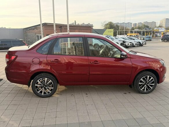 2026 Lada (ВАЗ) Granta I Рестайлинг, красный, 1310000 рублей - вид 3