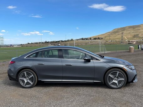 2025 Mercedes-Benz EQE 500, серый, 6340000 рублей, вид 5