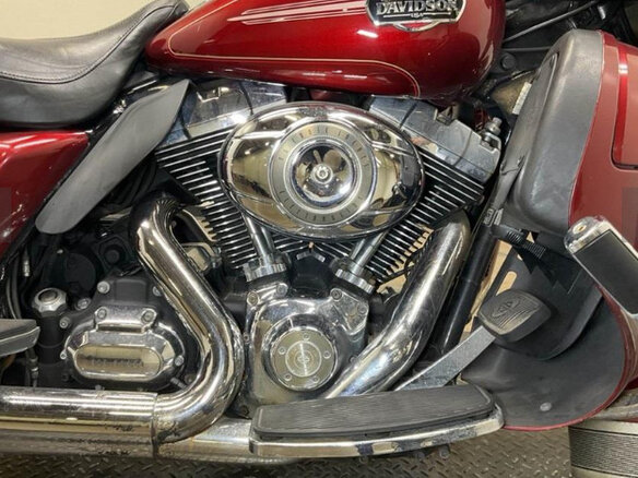 2009 Harley-Davidson Electra Glide, пурпурный, 580000 рублей - вид 5