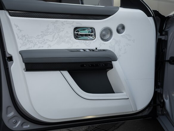 2026 Rolls-Royce Ghost Black Badge II Рестайлинг (Series II), серый, 60400000 рублей - вид 27