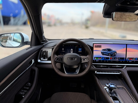 2026 Geely Monjaro (Xingyue L) I Рестайлинг 2 (China Market), белый, 4290000 рублей - вид 13