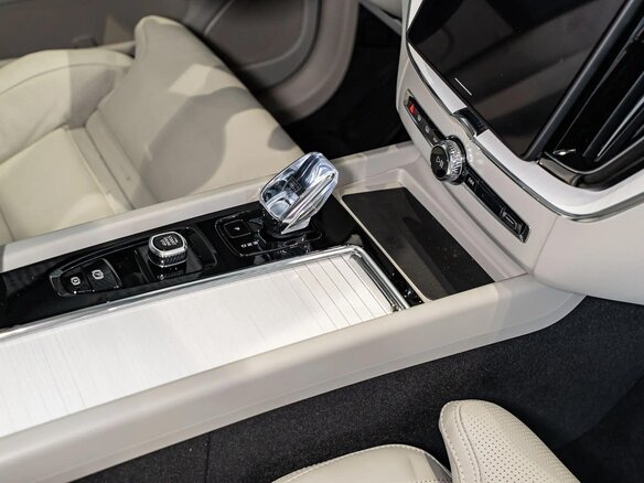 2026 Volvo XC60 II Рестайлинг 2, синий - вид 1