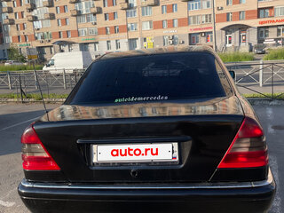 1995 Mercedes-Benz C-Класс 220 I (W202), чёрный, 190000 рублей, вид 2