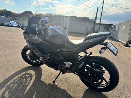 2018 Kawasaki Ninja 650, серый, 720000 рублей, вид 5