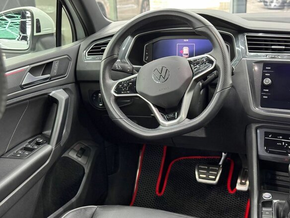 2021 Volkswagen Tiguan II Рестайлинг, белый, 4200000 рублей - вид 10
