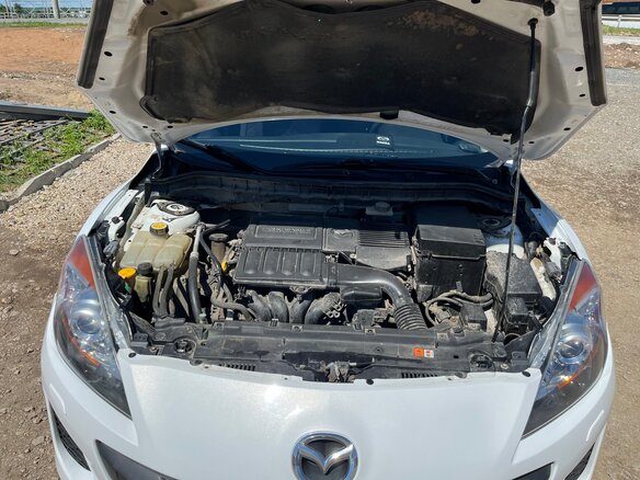 2012 Mazda 3 II (BL) Рестайлинг, белый, 810000 рублей - вид 15