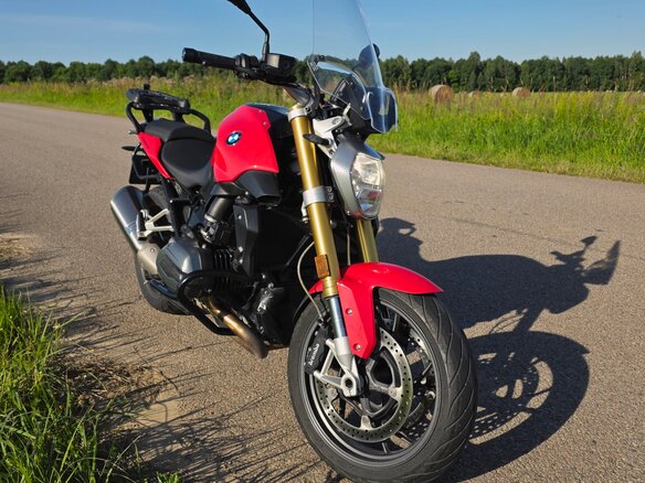 2017 BMW R 1200 R, красный, 888000 рублей - вид 1