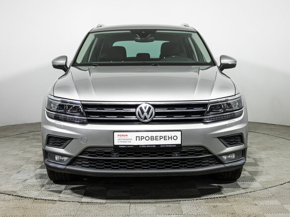 2020 Volkswagen Tiguan II, серебристый, 2100000 рублей - вид 1