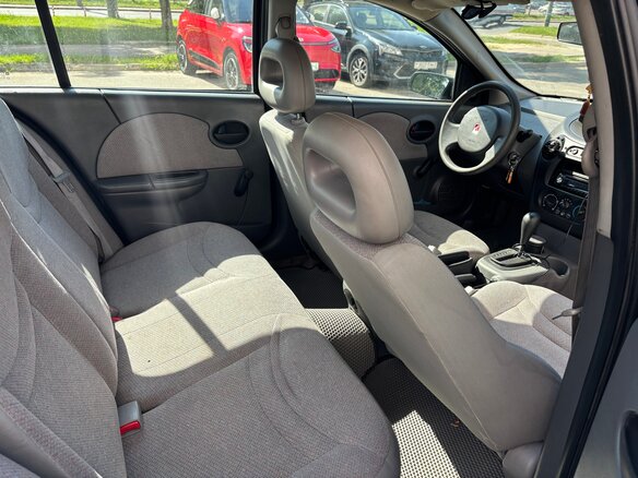 2004 Saturn ION, серебристый - вид 8