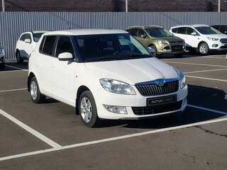 2012 Skoda Fabia II Рестайлинг, белый, 899000 рублей, вид 2