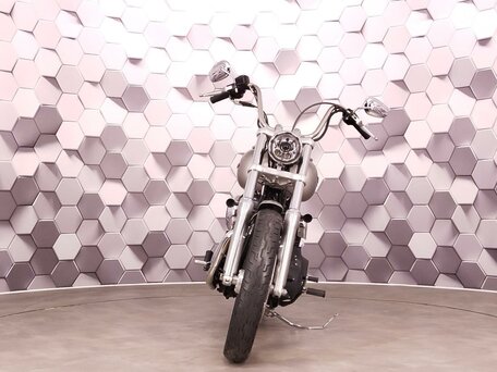 2007 Harley-Davidson Street Bob, серебристый, 849000 рублей, вид 5