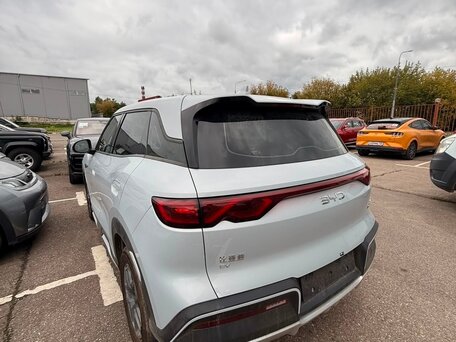 2025 BYD Yuan Up 45.12 kWh, белый, 2490000 рублей, вид 4