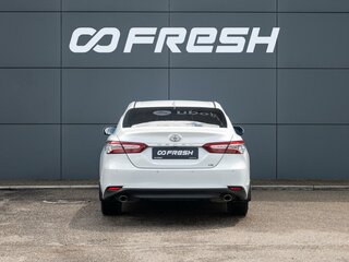 2022 Toyota Camry VIII (XV70) Рестайлинг, белый, 2795000 рублей, вид 4