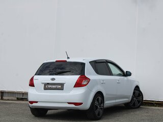 2011 Kia Ceed I Рестайлинг, белый, 610000 рублей, вид 4