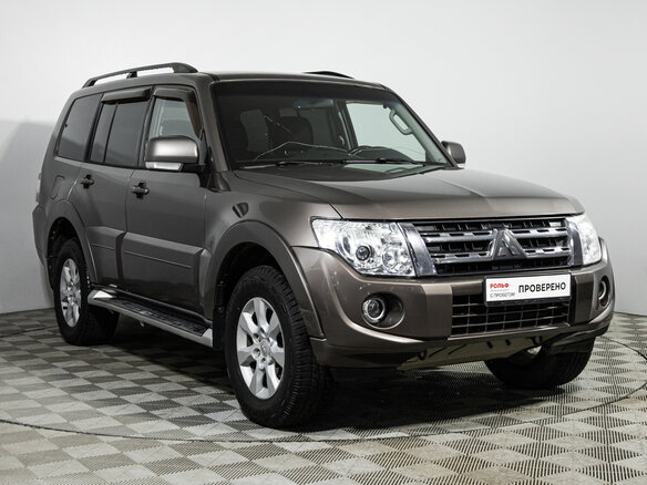 2011 Mitsubishi Pajero IV Рестайлинг 1, коричневый, 1549585 рублей - вид 2